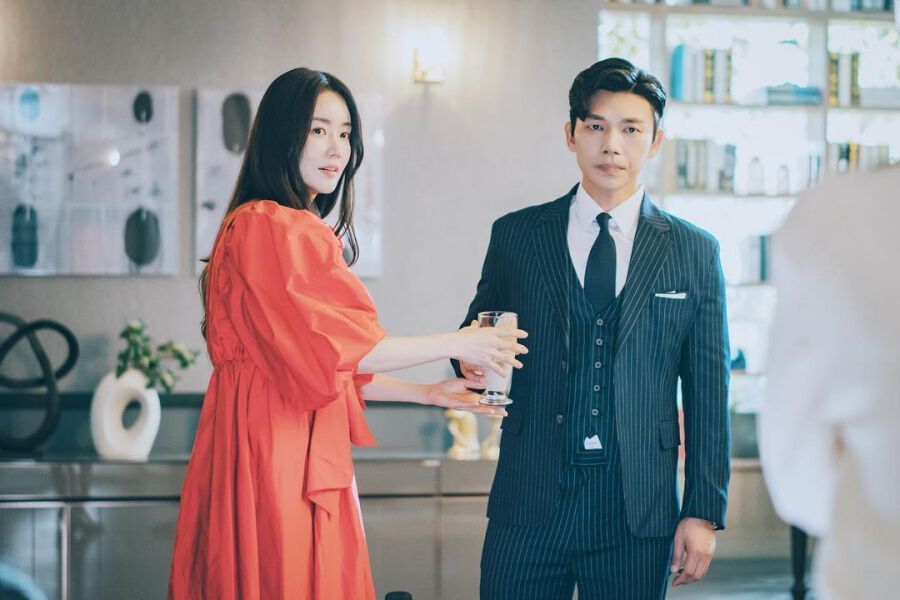 Ji Seung Hyun et Hwang Woo Seul Hye parlent de l'apparence parfaite de leurs personnages et des secrets cachés de 