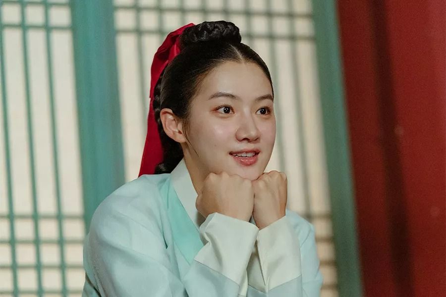 Park Ju Hyun est un escroc adorable dans le drame historique à venir 