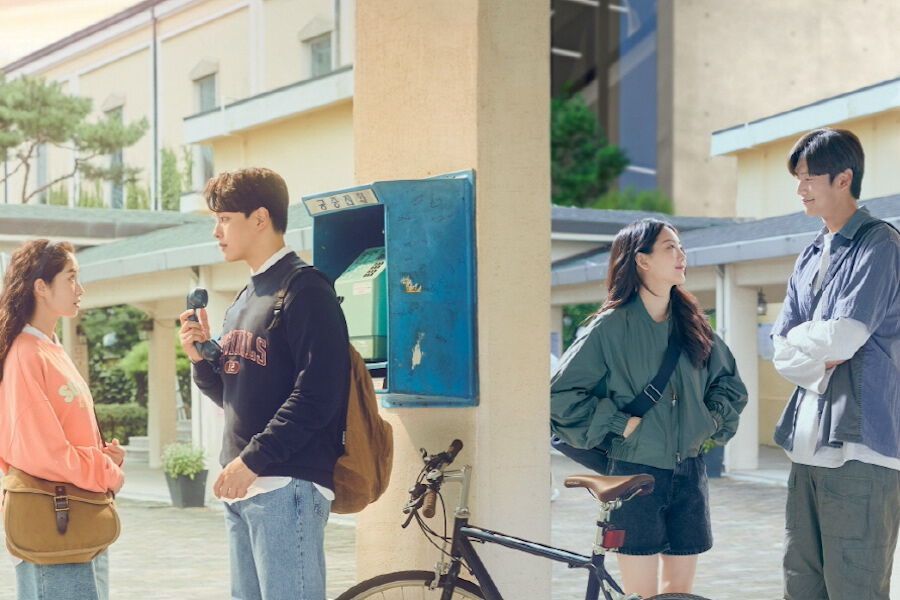 Yeo Jin Goo, Cho Yi Hyun et bien d'autres trouvent l'amour à des moments différents dans l'affiche 