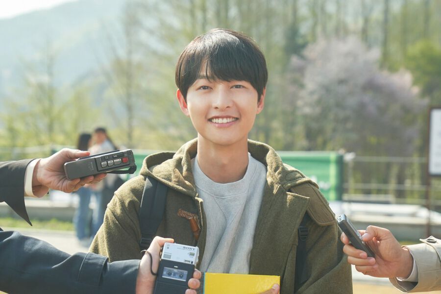 Song Joong Ki change le destin de sa famille après s'être réveillé en 1987 en tant qu'héritier Chaebol dans 