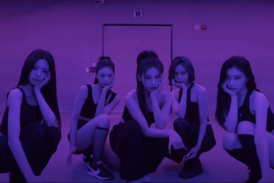 ITZY rend les fans plus curieux avec une mystérieuse vidéo de pratique de danse 