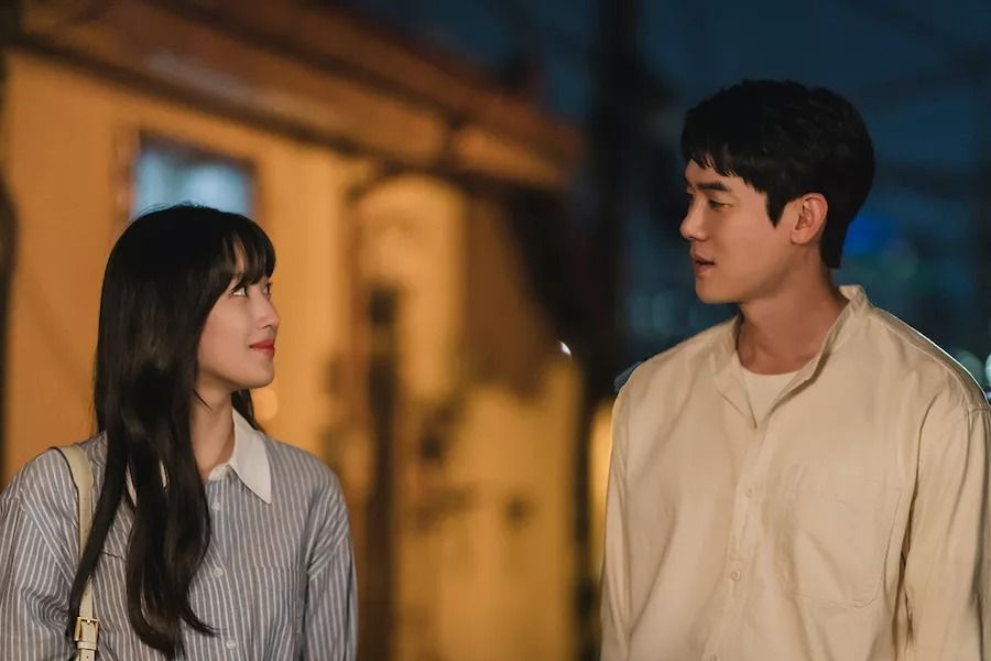 Moon Ga Young et Yoo Yeon Seok commencent à développer des sentiments l'un pour l'autre dans 