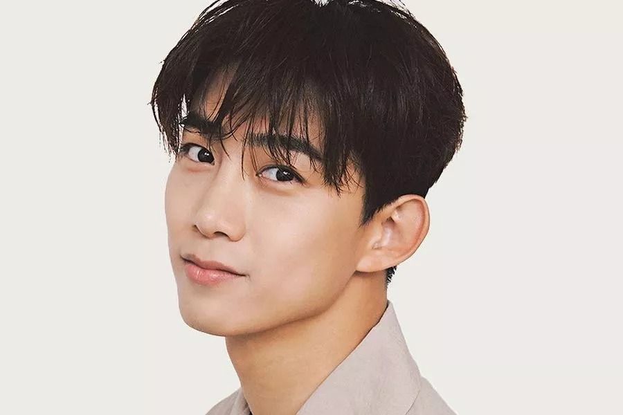 Taecyeon de 2PM signe avec l'agence américaine WME