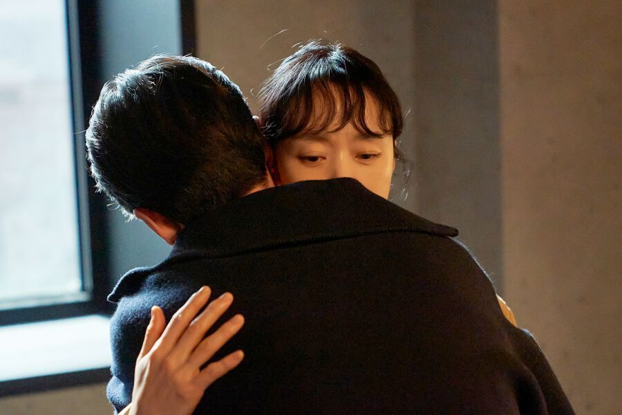 Jung Kyung Ho embrasse passionnément Jeon Do Yeon en période de turbulences dans 