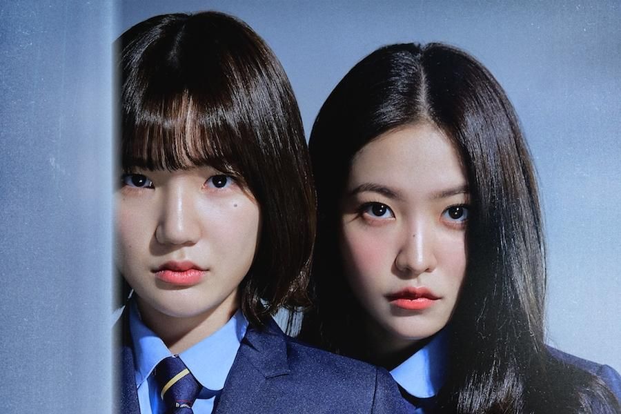 Lee Eun Saem et Yeri de Red Velvet sont des camarades de classe peu probables dans l'affiche effrayante du prochain drame 