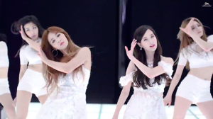 Seohyun et Yuri de Girls 'Generation lancent le MV de "Secret" pour SM STATION