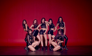 Les membres de la sous-unité d'IOI ont l'air sexy en vidéo pour "Whatta Man"