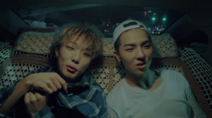 Song Mino de WINNER et Bobby d'iKON expliquent ce que signifie le nom de leur unité, MOBB