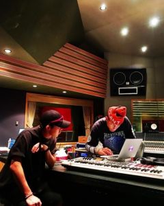 G-Dragon de BIGBANG partage des images avec Pharrell Williams dans le studio