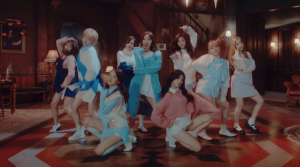 TWICE révèle un deuxième aperçu de la vidéo de musique pour "TT"