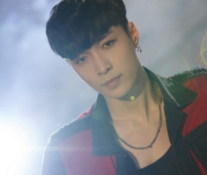 EXO Lay révèle le titre de la chanson à promouvoir et le stade de la première présentation