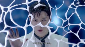 EXO Lay révèle une vidéo de la façon dont le MV "Lose Control" a été faite