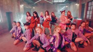 CLC lance la version performance du MV de "Hobgoblin"