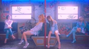 EXID attend la nuit sur la vidéo de "Night Plather Than Day"