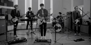 [Mise à jour] Les membres de DAY6 sont des compositeurs ludiques sur Teaser MV pour "Dance Dance"