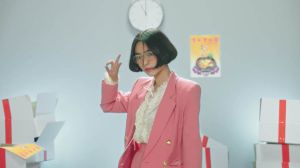 Suran publie MV pour "1 + 1 = 0"