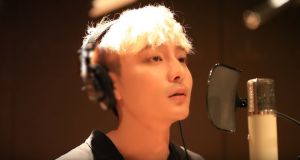 Roy Kim publie la chanson "Starlight" dans le cadre de la bande-son de "The King Loves"