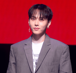 Yong Junhyung de Highlight accepte les excuses d'un compositeur pour avoir plagié sa musique