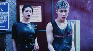 Taemin de SHINee danse avec Sugawara Koharu dans une performance en duo de "MOVE"