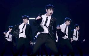 UP10TION sont élégants et sexy dans le MV de "Going Crazy"