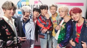 BTS entre dans le Top 10 de la liste Billboard Top Artists, se place en deuxième position parmi les groupes, et plus