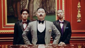 Le MV de "New Face" de PSY atteint 100 millions de visites