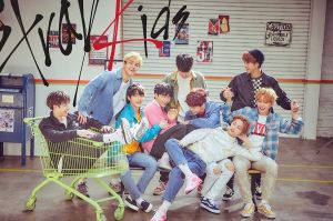 Stray Kids mène la liste des albums dans iTunes dans 10 pays avec des débuts officiels