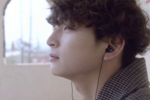 Jeong Jinwoon de 2AM accueille le printemps avec le MV de leur nouveau single "Erasing"