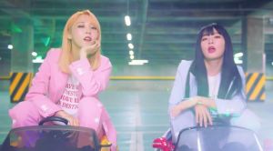 Moonbyul de MAMAMOO révèle son clip "Selfish" feat. Seulgi par Red Velvet