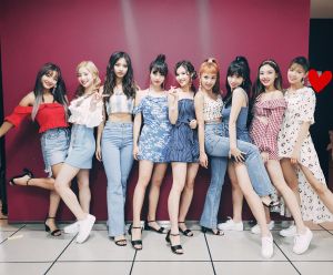 TWICE célèbre 1000 jours depuis ses débuts avec des messages en mouvement aux fans