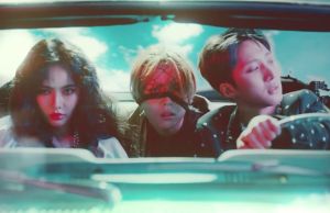 Triple H fait son retour attendu avec le MV de "Retro Future"