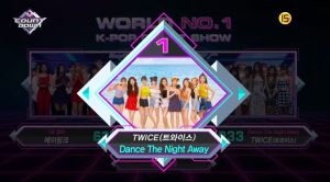 TWICE a remporté sa 2ème victoire pour "Dance The Night Away" dans "M! Countdown". Performances de SEVENTEEN, MAMAMOO et plus