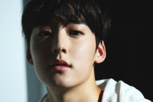 Kevin Woo signe un contrat avec une célèbre agence japonaise