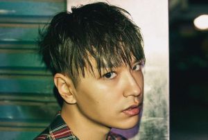 Simon Dominic abandonne sa position de leader dans AOMG