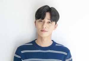 Park Seo Joon répond directement à la «preuve» qui lie Park Min Young