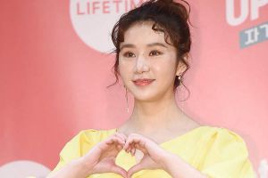 Cao Lu signe un contrat exclusif avec l'agence Lee Young Ja et Kim Sook