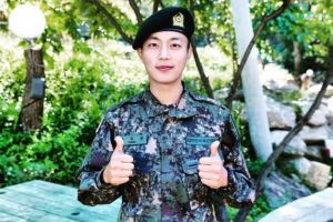 Yoon Doojoon de Highlight est affecté à une unité militaire après avoir terminé sa formation.