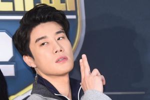 San E relance la controverse de "féministe" en concert de musique nouvelle