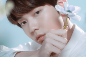 Le nouveau groupe Big Hit, TXT, présente de plus près Soobin dans son nouveau teaser