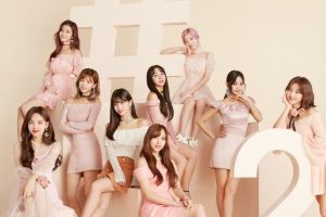 TWICE à la tête du tableau hebdomadaire des albums d'Oricon + établit un nouveau record personnel avec "TWICE2"