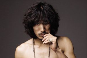 Tiger JK révèle qu'il se bat à nouveau contre la myélite