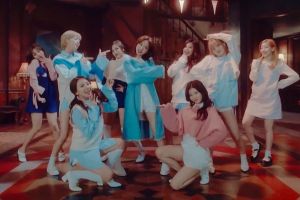 "TT" de TWICE devient son premier MV à atteindre 450 millions de vues