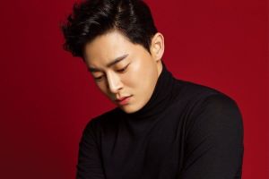 Jo Jung Suk en pourparlers dans le prochain drame médical de Shin Won Ho, PD de la série "Reply"