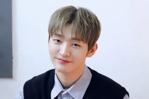 Yoon Ji Sung partage une mise à jour de l'armée avec une photo de lui-même portant l'uniforme