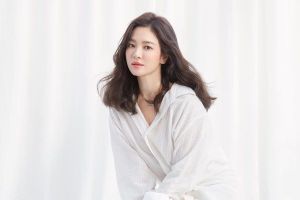 Song Hye Kyo s'inscrit à un cours d'art à New York + L'agence répond