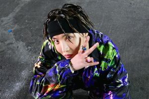 J-Hope de BTS est le troisième soliste coréen à figurer dans le Billboard Hot 100 avec "Soupe au poulet et aux nouilles"