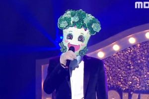 L'artiste solo d'origine américaine impressionne par sa voix dans "The King Of Mask Singer"