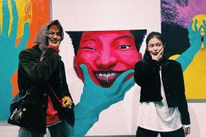Jennie de BLACKPINK soutient Song Mino de WINNER dans sa première exposition d'art