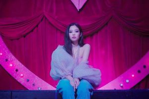 "SOLO" de Jennie de BLACKPINK devient la première MV solo féminine de K-Pop à atteindre 450 millions de vues