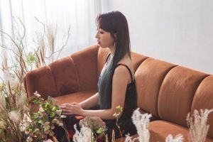 Minzy marque son nouveau départ avec une 1ère photo teaser pour son single "Lovely"